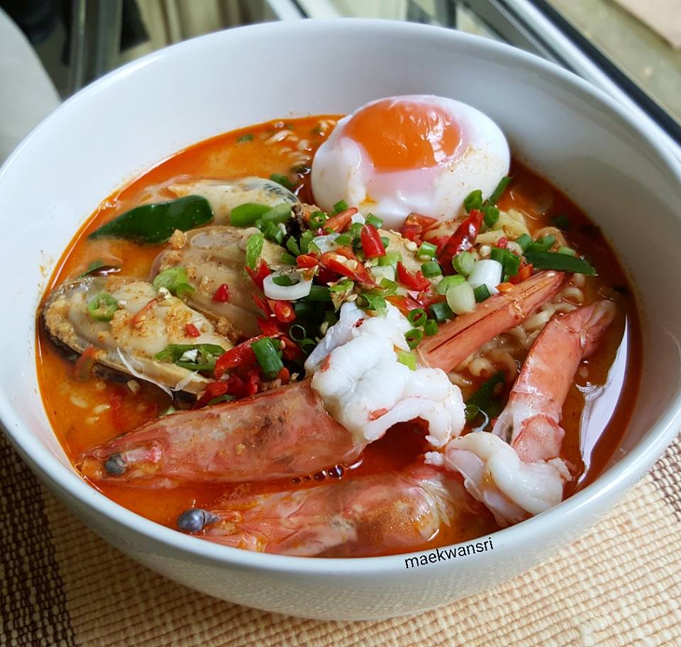 mama-tomyam-with-milk-jpg.jpg