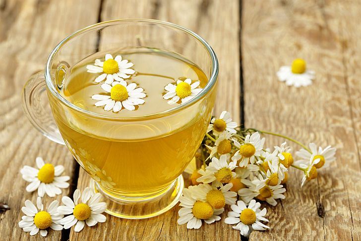 MondayChamomile-Tea-82242518.jpg